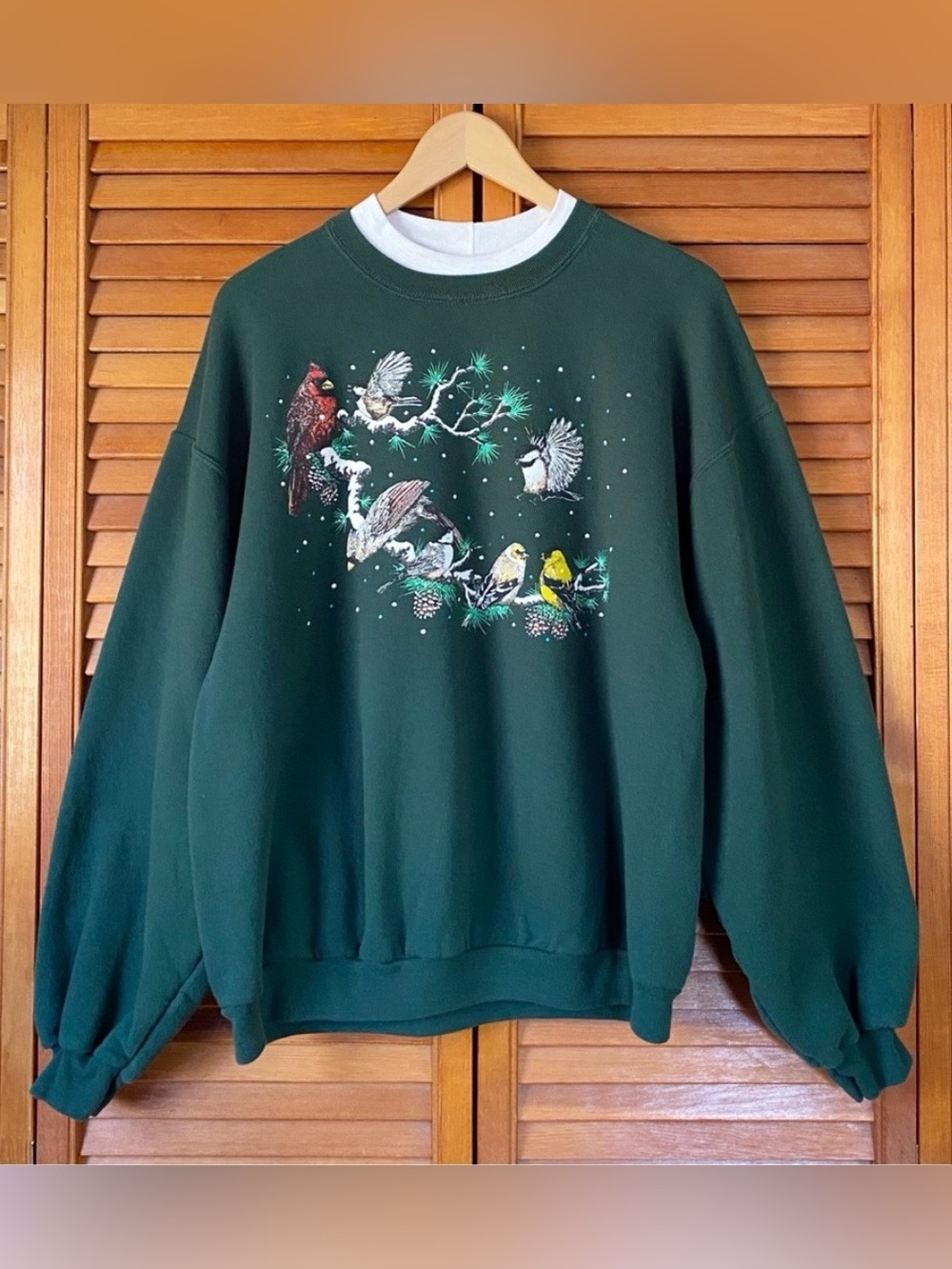 Vintage Sweatshirt Women's Size Large Birds Cardinals Winter Green Double Collar